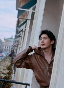 白宇吃瓜娱乐,从爆红到争议，明星之路的起起伏伏