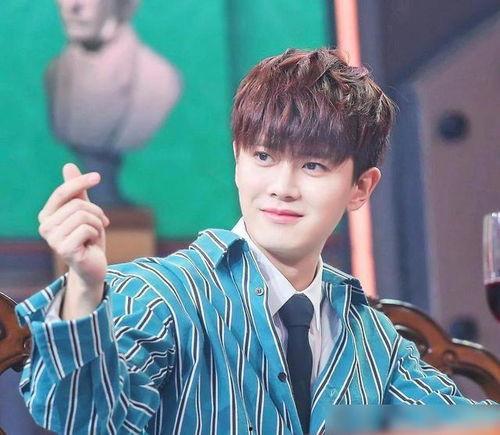 任嘉伦吃瓜娱乐,揭秘明星幕后趣事