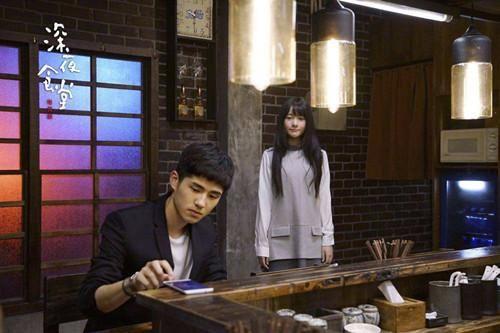 娱乐吃瓜深夜食堂,揭秘娱乐圈那些不为人知的“吃瓜”故事