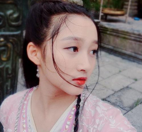 娱乐吃瓜蜀黍白鹿,娱乐吃瓜蜀黍的甜蜜邂逅