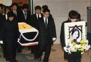 韩国娱乐吃瓜事件,揭秘近期热门吃瓜事件背后的真相