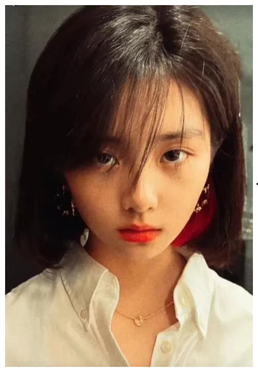 娱乐吃瓜小丫头,跟随吃瓜小丫头探寻明星幕后故事