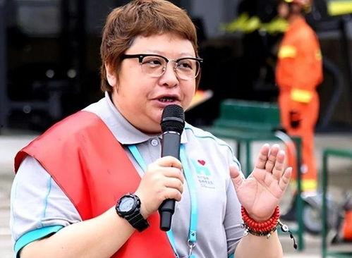 娱乐吃瓜小将韩红,娱乐圈的吃瓜小将，揭秘明星幕后故事