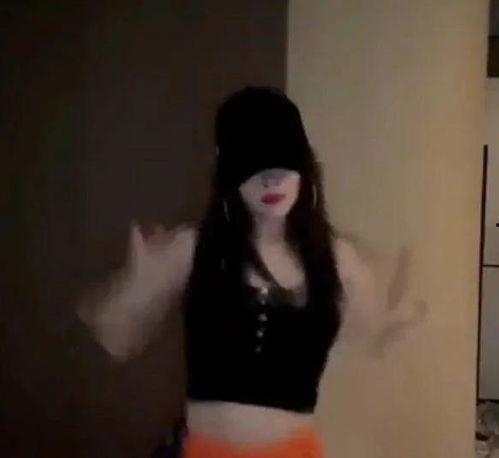 李小璐娱乐吃瓜视频,揭秘吃瓜视频背后的真相