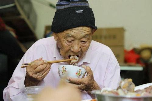 娱乐吃瓜酱老人,揭秘娱乐圈背后的真相